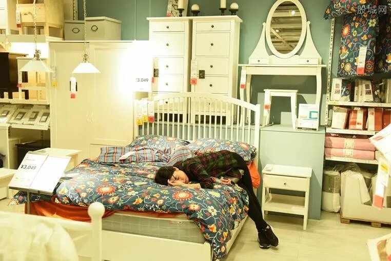 宜家回应躺尸现象 你觉得在宜家躺尸合适吗