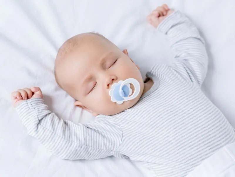 婴幼儿奶粉哪个好