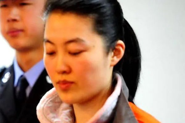 毛旭东个人生活照 这是一个身材高挑的大美女