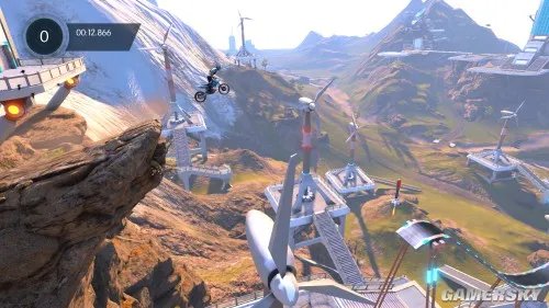 《特技摩托:聚变》游民星空点评7.7分 花样作死大赛