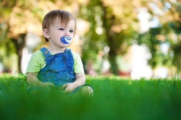 安抚奶嘴的利弊分别是什么 安抚奶嘴用好还是不用好