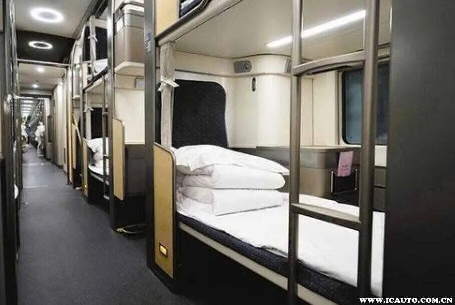 高铁动卧是什么样子图片