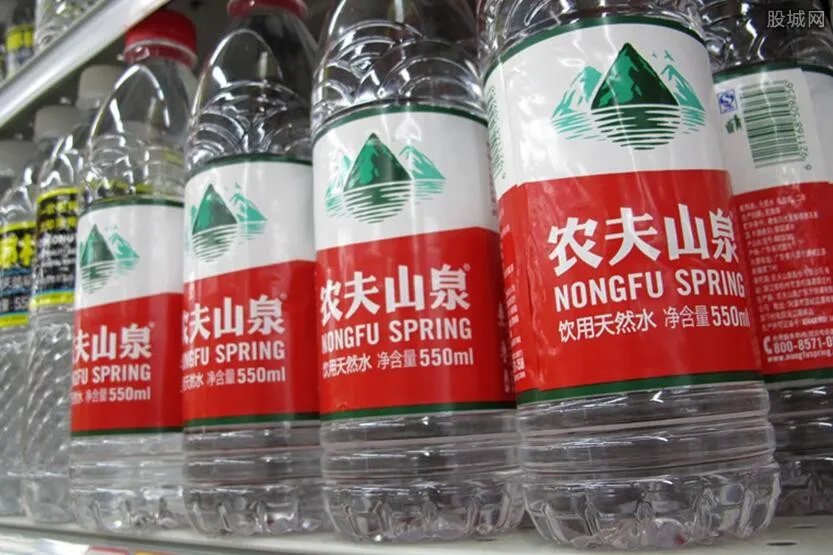 农夫山泉是日本公司吗 集团创始人是谁?