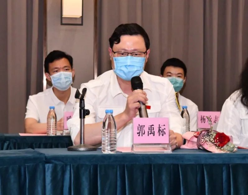 “白衣外交官”回家了!中山一院援塞尔维亚抗疫医疗专家顺利返院