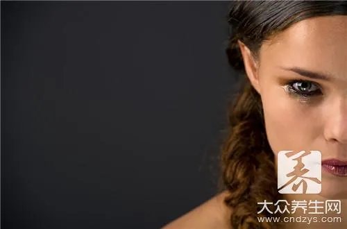 滴泪痣与坠泪痣的区别