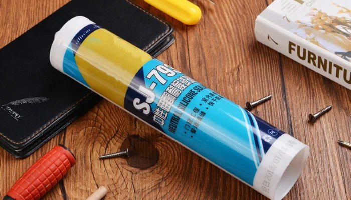 玻璃胶用什么清洗 玻璃胶是用什么清洗