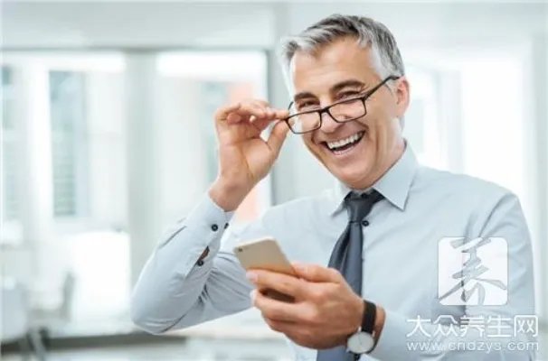  老花镜有度数吗