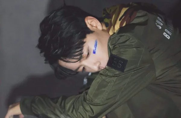 李沁和肖战在微博上被爆出，许多相似点，他们真的在搞地下恋情？