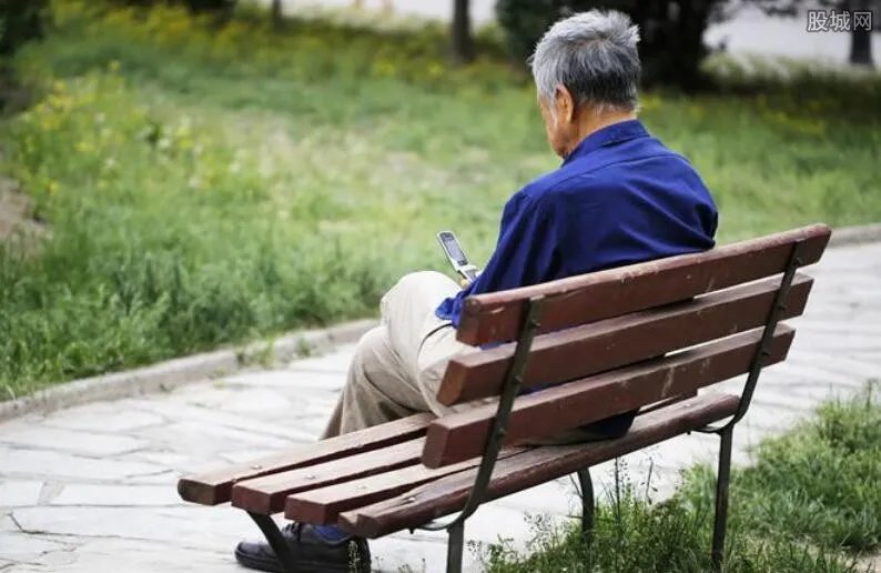 老人绝食288天 揭秘老人绝食的真实原因