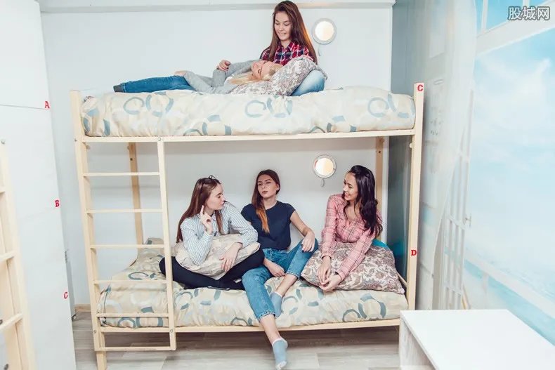 高校回应天价宿舍费 1.6万元住宿费你能接受吗？