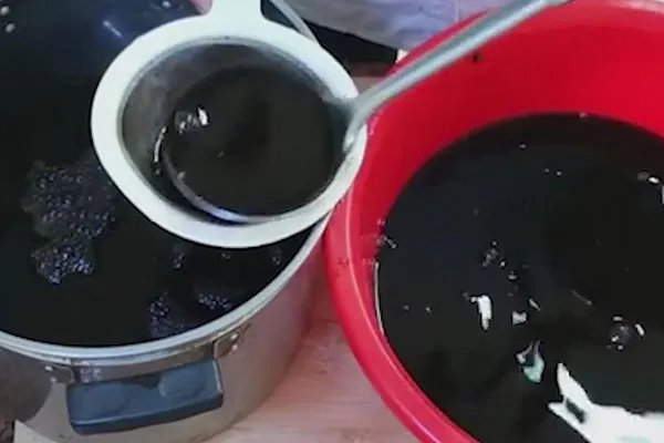 烧仙草是什么做的