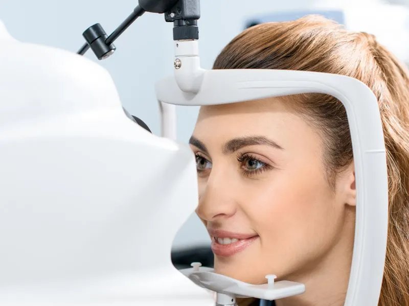 标准视力表是如何使用的