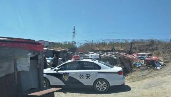 老汉死在自家猪圈是怎么回事？