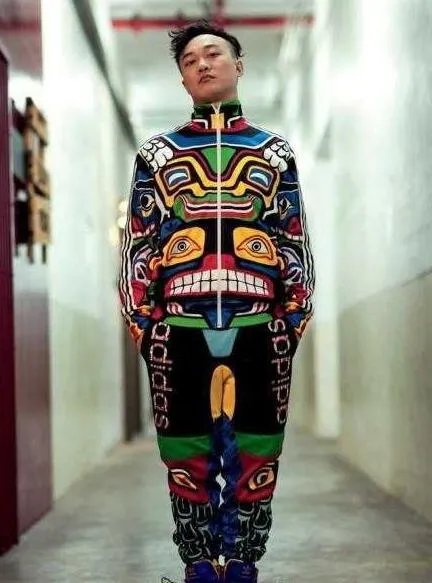 陈奕迅身高真实揭秘 虚报身高成潜规则