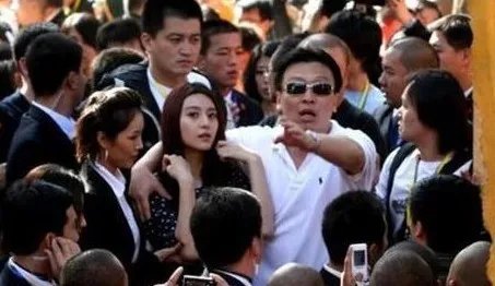 穆小光和范冰冰亲吻照片 穆小光有老婆孩子吗