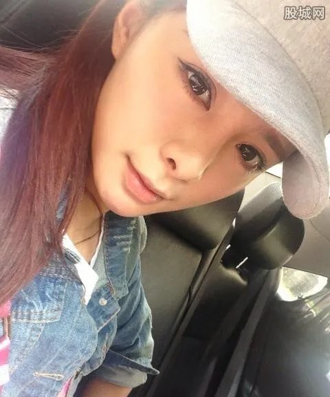 林志炫与我是歌手节目中经纪人沈梦辰热恋？