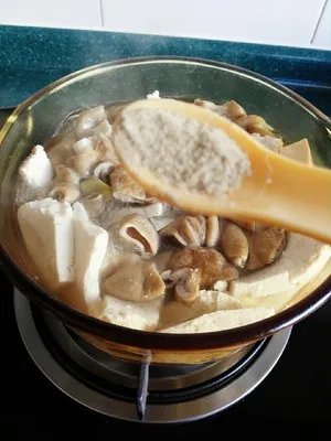 肥肠炖豆腐的做法步骤图，肥肠炖豆腐怎么做好吃