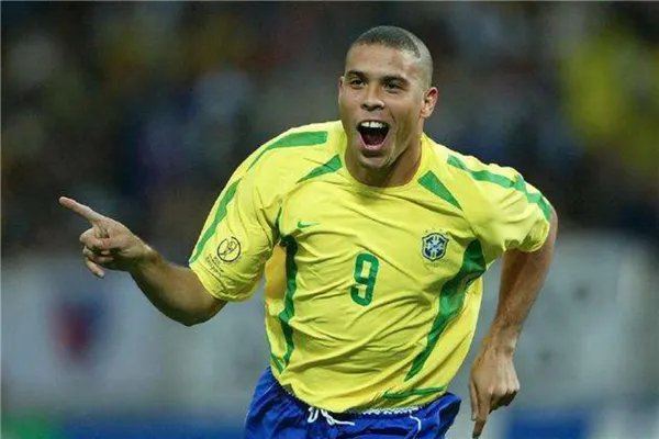 巴西足球巨星排行榜 罗纳尔多上榜第四 贝利第一传奇巨星