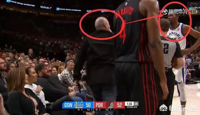 杜兰特与场边球迷发生言语冲突,后者被请出球场,杜兰特撅嘴亲亲还送飞吻,你怎么看?