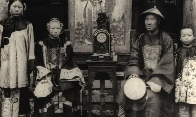 和珅竟然长这样，清朝老照片流出