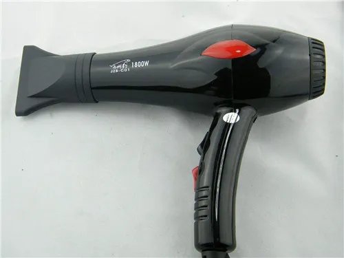 吹风机功率一般多大