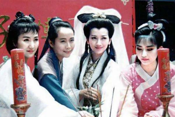 经典电视剧主题曲20首 回忆满满的怀旧电视剧主题曲