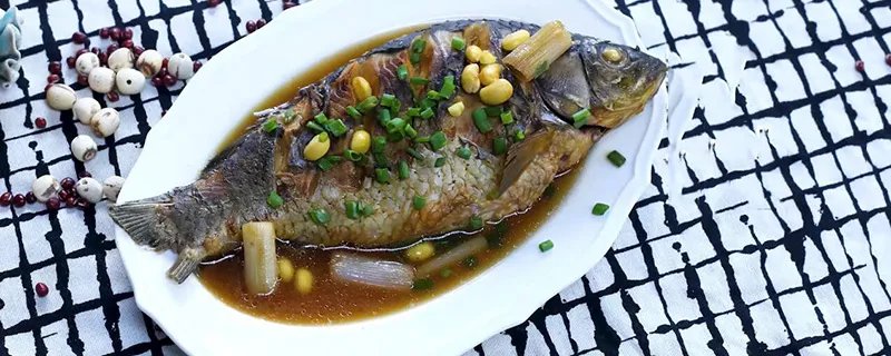 鲤鱼怎么做好吃 焖鲤鱼的做法