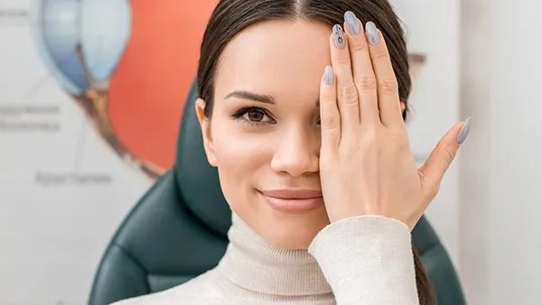 患有散光该怎么办才好 患有散光有哪些症状表现