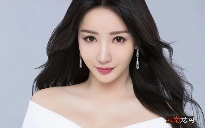 包贝尔婚礼上柳岩遭作秀谩骂 包贝尔婚礼柳岩做了什么