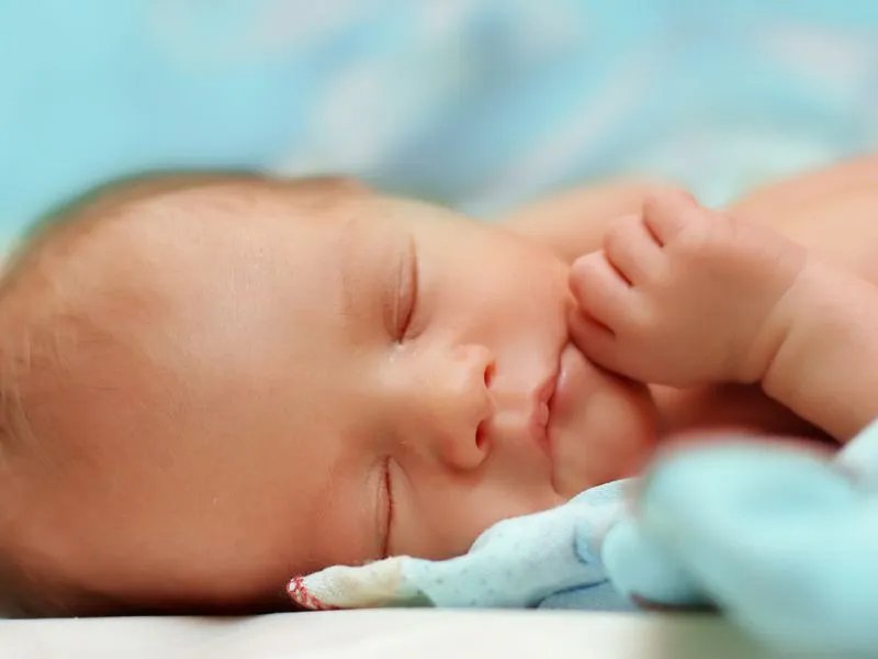 宝宝黑白颠倒为什么