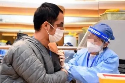 为什么感冒不能打新冠疫苗