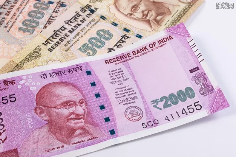 印度多地现金短缺 当地民众又取不了钱