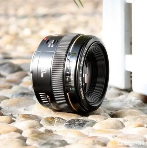 适马50-1.4art和佳能50-1.4的区别是什么？哪个更值得入手？