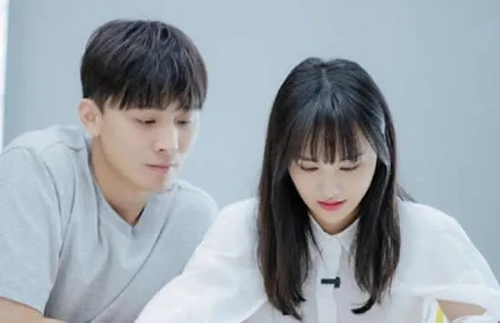 郑爽男朋友有几个 郑爽历任男朋友大盘点最难忘的是他