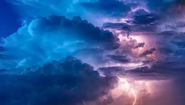 一道闪电大约相当于多少度电 一道闪电的电量有多大