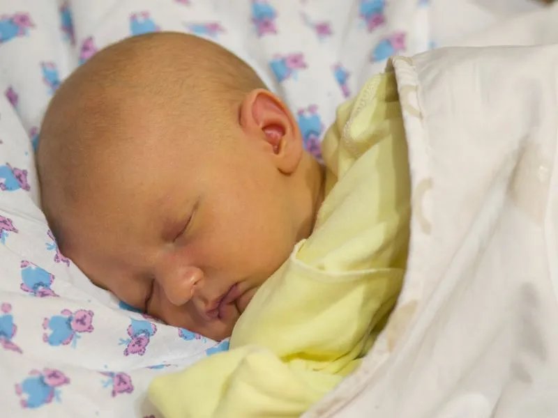 新生儿洗澡水温是多少