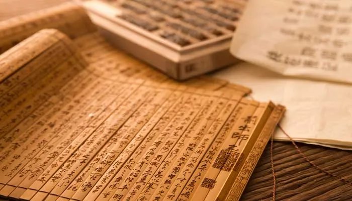 锲而不舍的下一句 锲而不舍的下一句是什么