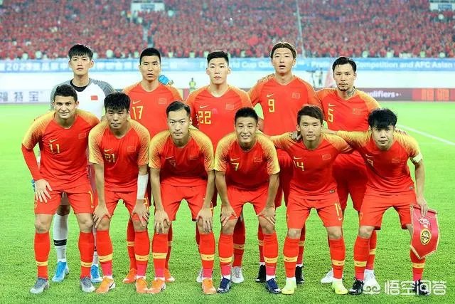 里皮在阿联酋受到当地副酋长的接见，国足为什么这么有面儿？