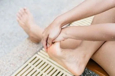 脚麻是怎么引起的