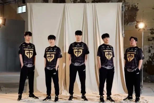 《英雄联盟》gen战队成员介绍