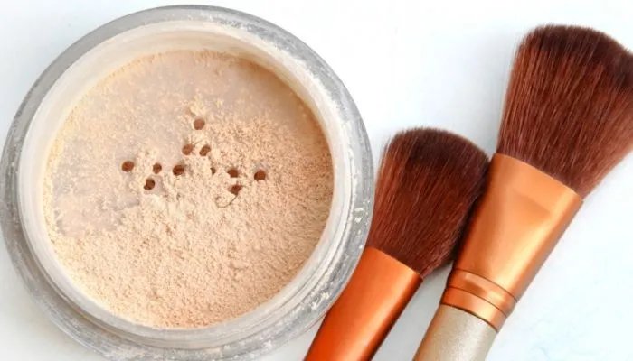 散粉和粉饼区别 粉饼和散粉区别有哪些