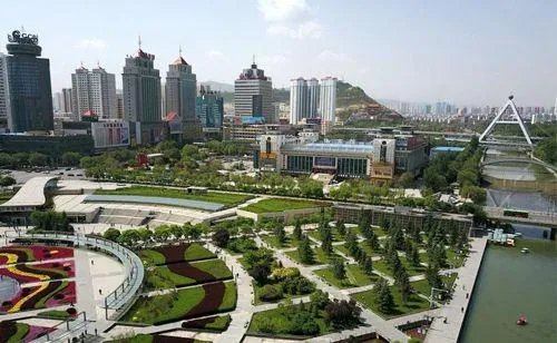 青海哪个城市的地理位置最好？