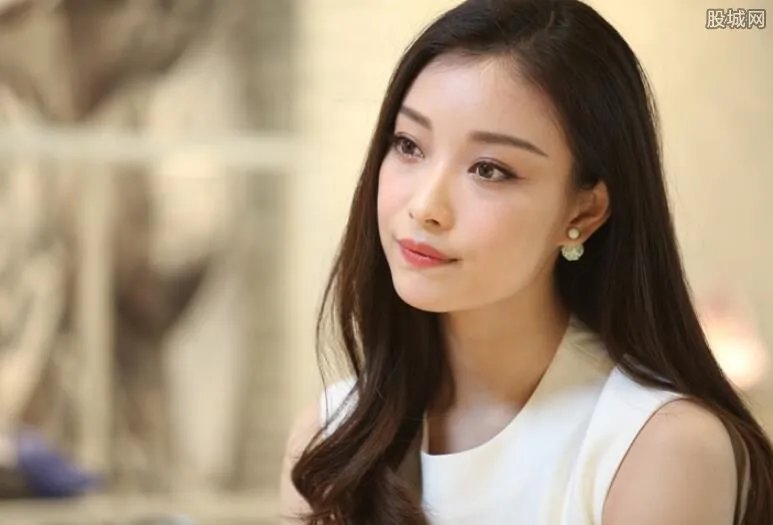 倪妮冯绍峰欲复合 不雅照的话题引起热议