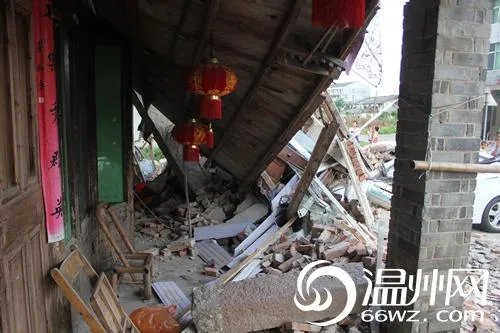 又是无情女司机!开车回家一脚油门撞塌父母房子