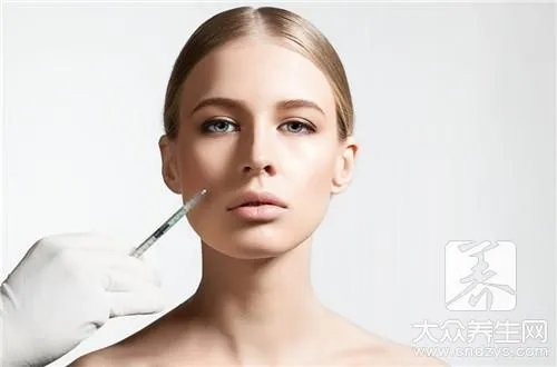 法令纹在哪个位置