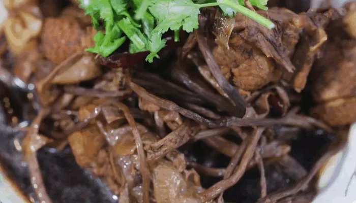 茶树菇老鸭汤的做法 茶树菇煲老鸭汤怎么做