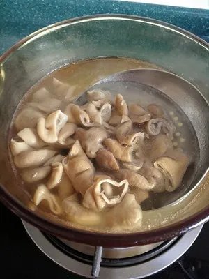 肥肠炖豆腐的做法步骤图，肥肠炖豆腐怎么做好吃