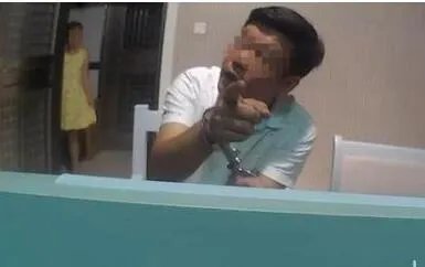 醉驾男大闹交警队？