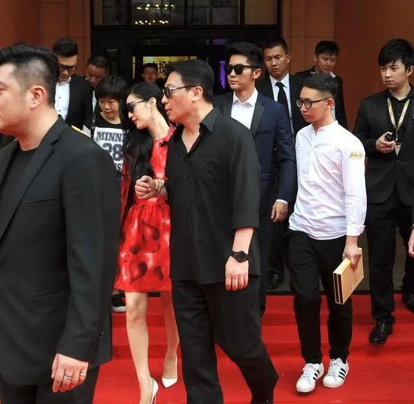 穆小光和范冰冰亲吻照片 穆小光有老婆孩子吗