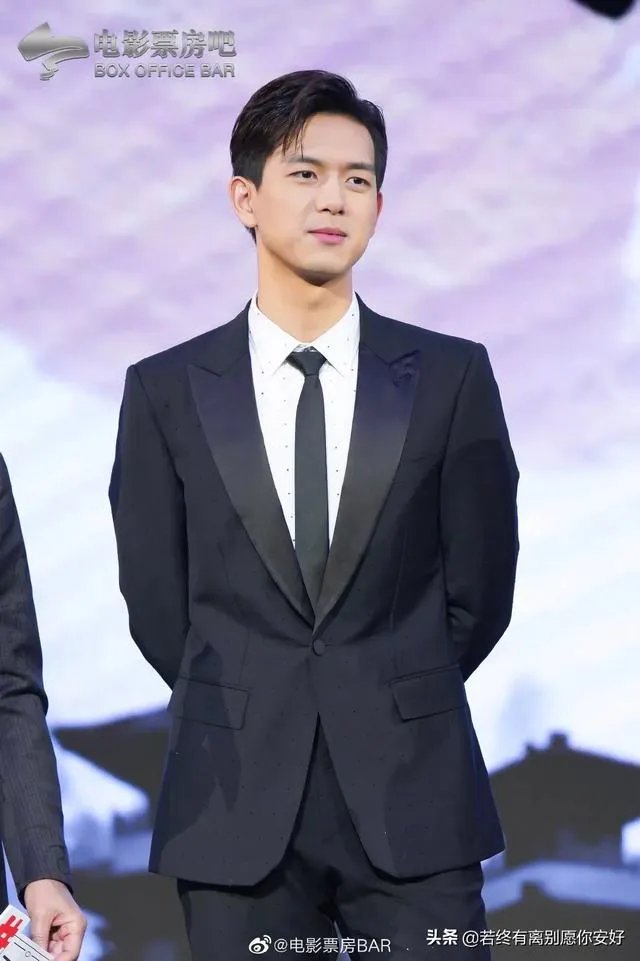 有多少人为了李现开微博？